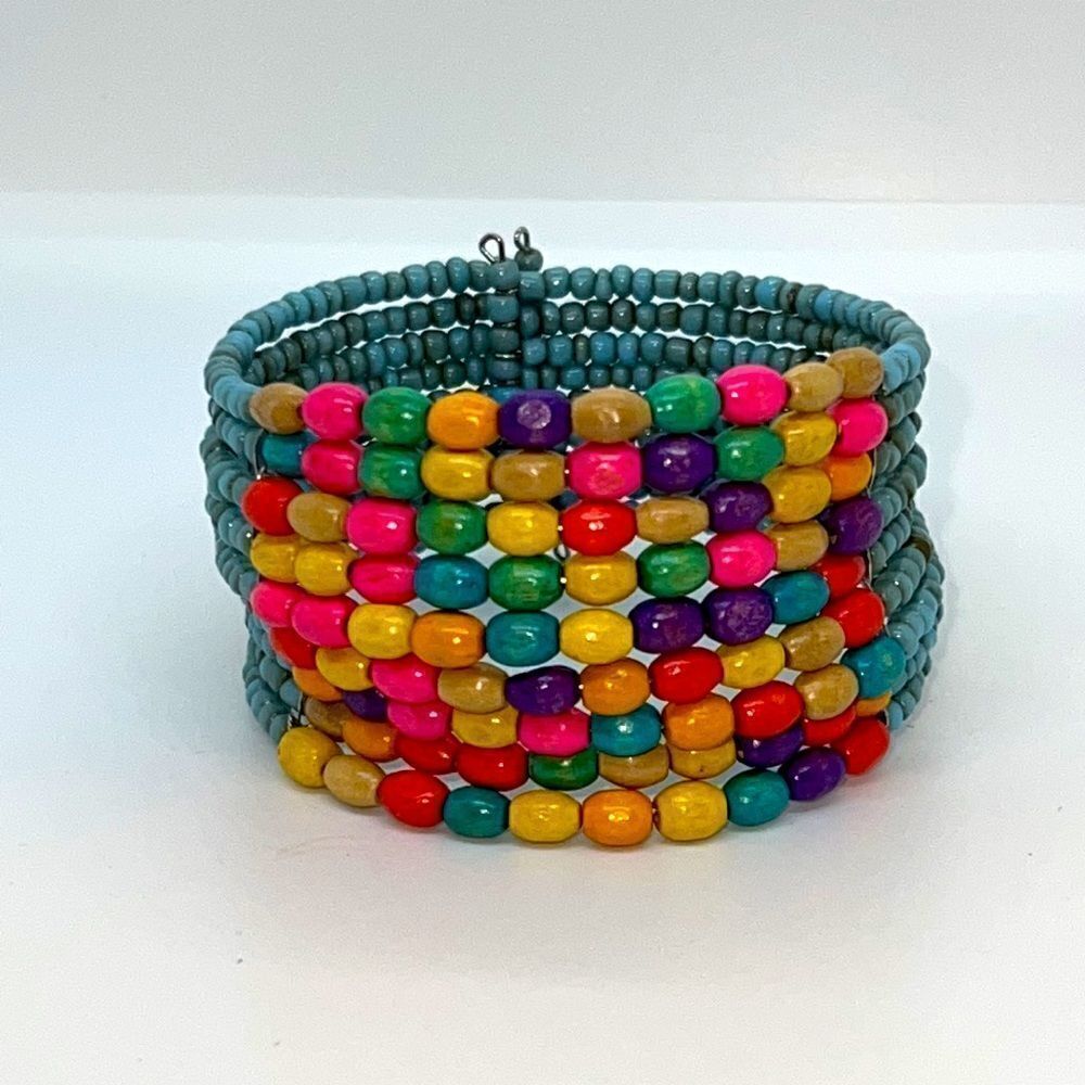 Three Beautiful Beaded Retro Bracelets - Picture 6 of 11